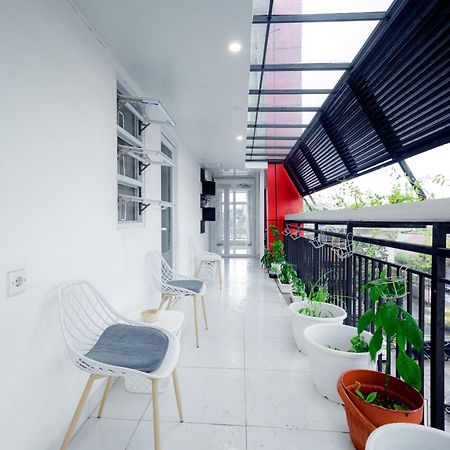 Urbanview Hotel Kota Tua Jakarta Exterior foto