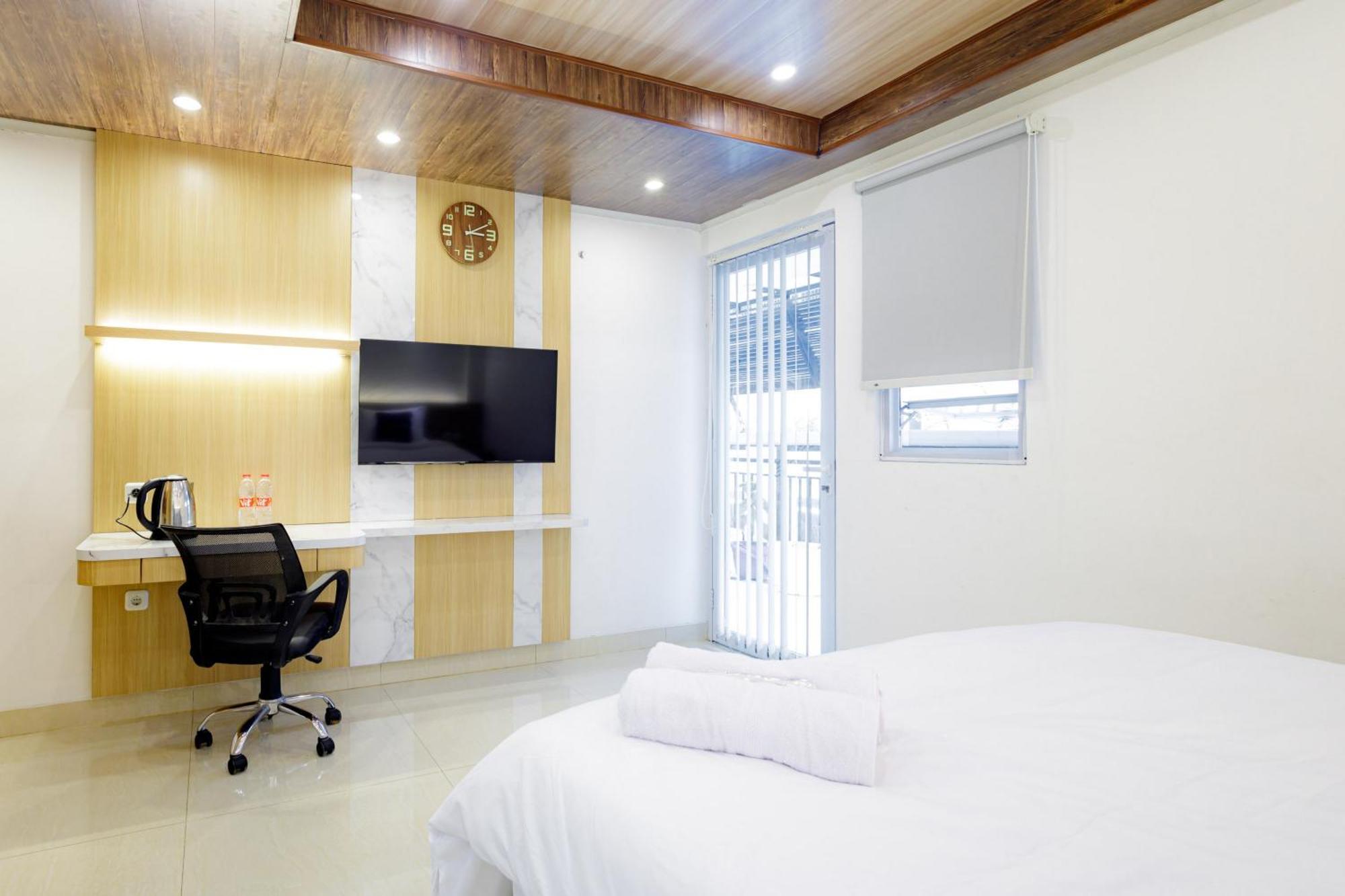 Urbanview Hotel Kota Tua Jakarta Exterior foto
